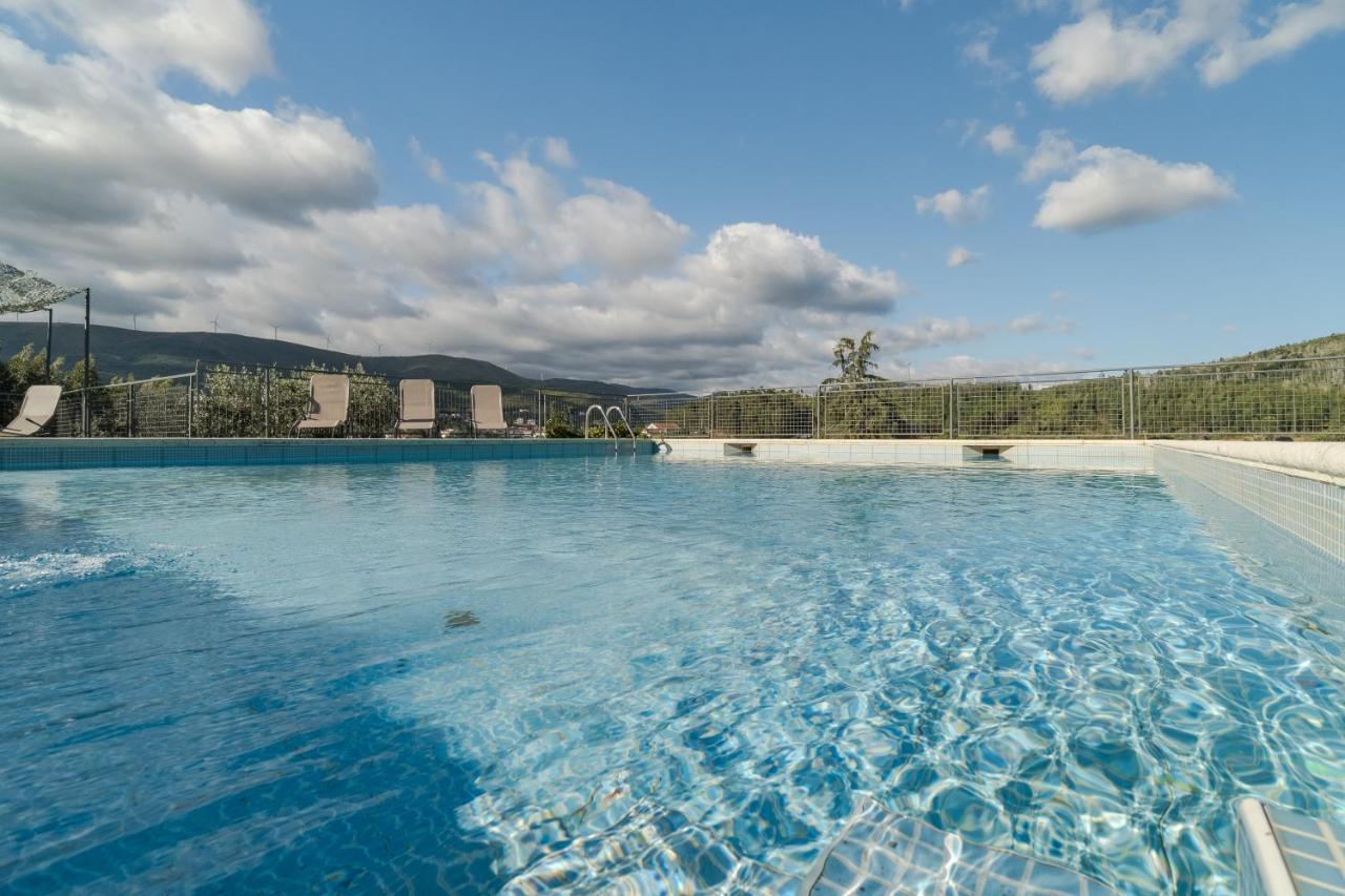Casa Fundeira - Quinta Dos Esconhais Castanheira de Pera Bagian luar foto